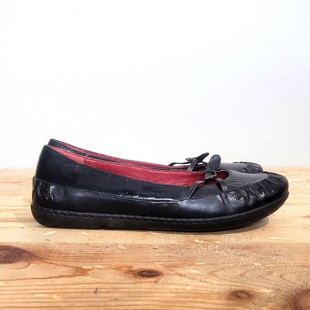 Born Black Patent Leather Loafers Women's Ballerina Ballet Slip On Shoes Size 9